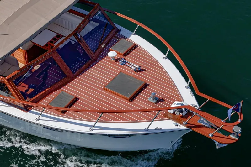 Slide: The Image of Windsor Craft 31 Sport Cruiser 1991 - 61