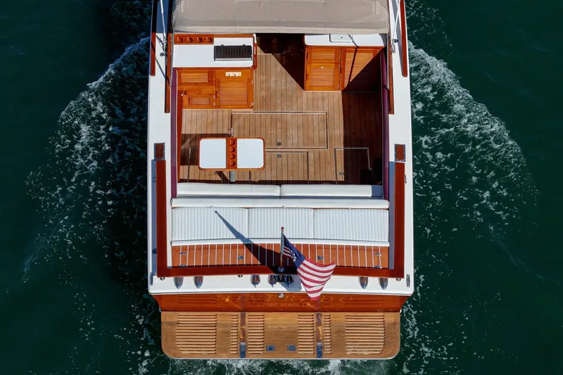Slide: The Image of Windsor Craft 31 Sport Cruiser 1991 - 9