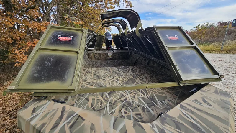 Slide: The Image of Lowe Roughneck 1760 2025 - 11