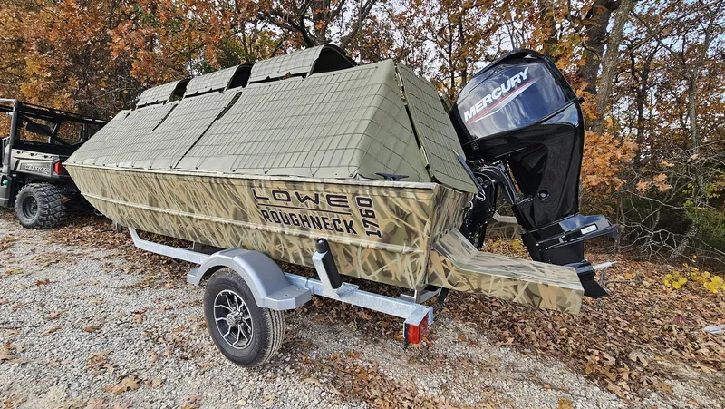 Slide: The Image of Lowe Roughneck 1760 2025 - 5
