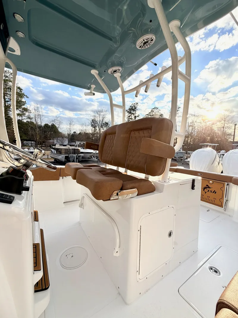 Slide: The Image of Sea Hunt Gamefish 30 FS 2026 - 11