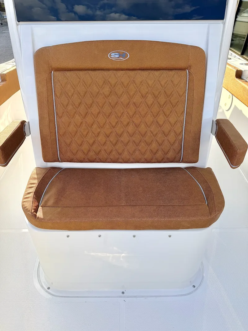 Slide: The Image of Sea Hunt Gamefish 30 FS 2026 - 17