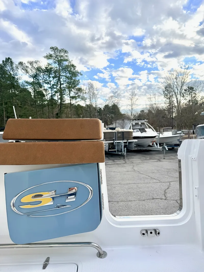 Slide: The Image of Sea Hunt Gamefish 30 FS 2026 - 5