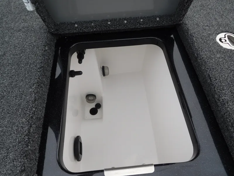 Slide: The Image of Caymas CX 20 PRO 2026 - 16