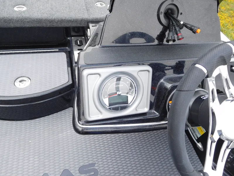 Slide: The Image of Caymas CX 20 PRO 2026 - 7