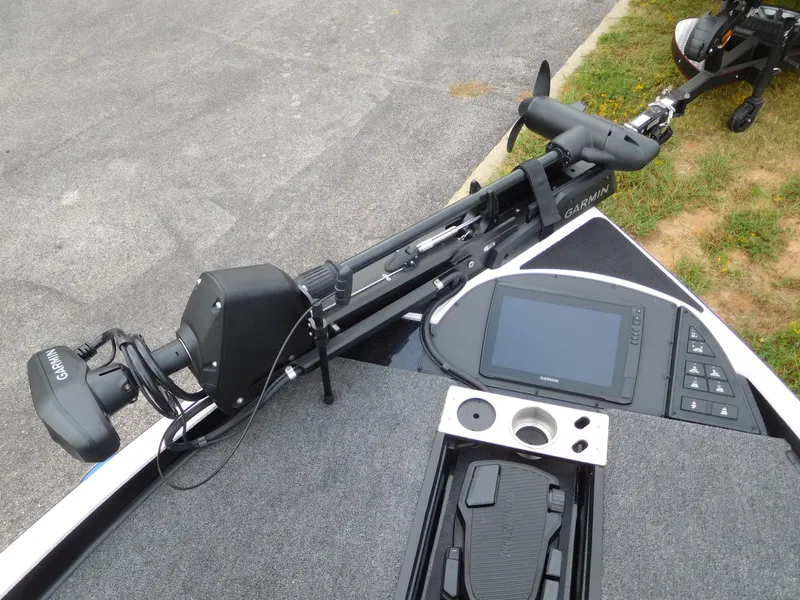 Slide: The Image of Caymas CX 20 PRO 2026 - 9