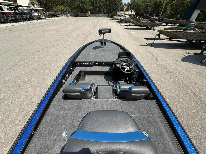Slide: The Image of Phoenix Bass Boat 919 ZXL 2026 - 10