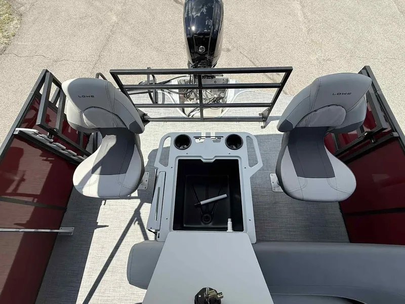 Slide: The Image of Lowe Pontoon LF 194 2026 - 14