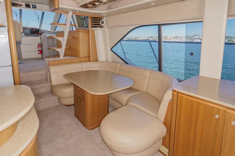 Slide: The Image of Bayliner 5788 Pilot House Motoryacht 2000 - 31