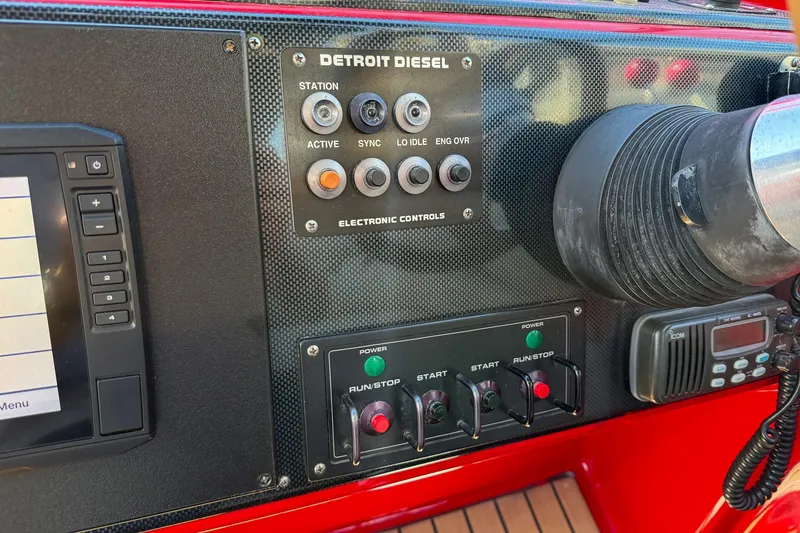 Slide: The Image of Hallett Custom High Performance Express Cruiser 2002 - 27