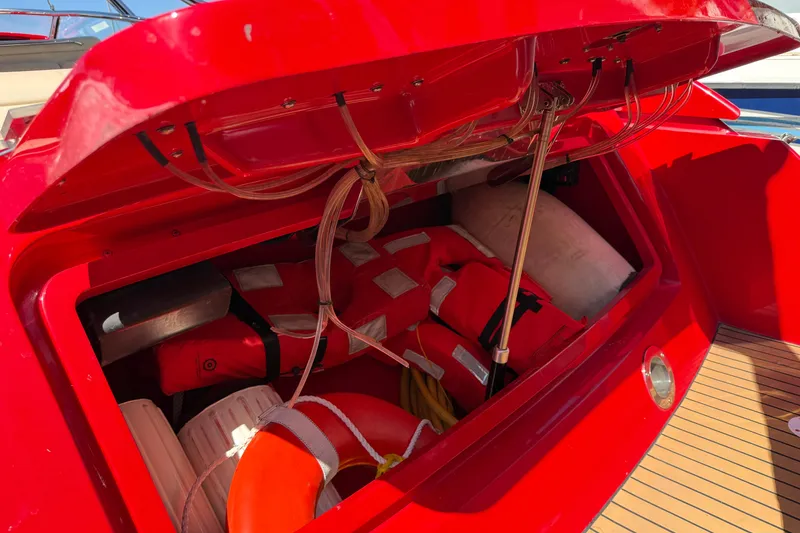 Slide: The Image of Hallett Custom High Performance Express Cruiser 2002 - 76