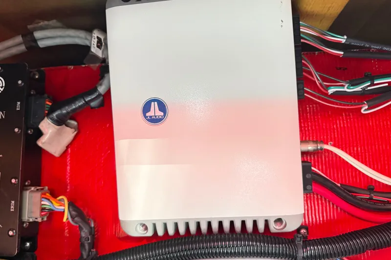 Slide: The Image of Hallett Custom High Performance Express Cruiser 2002 - 84