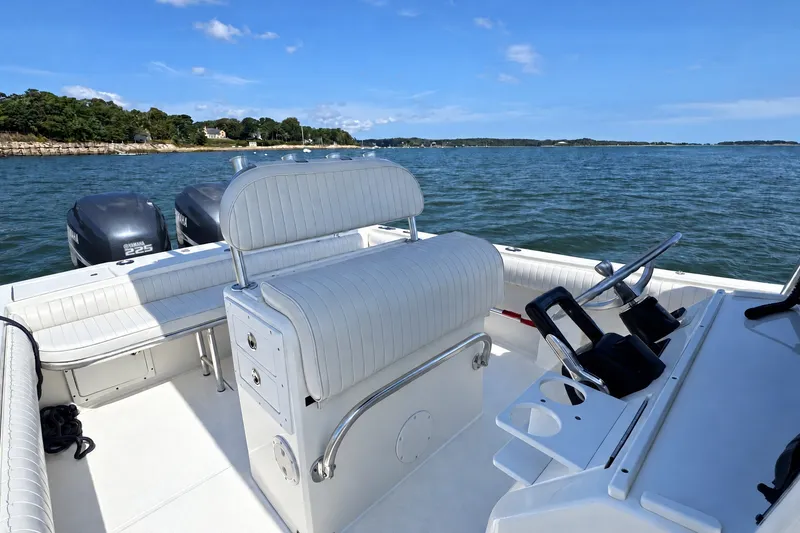Slide: The Image of Regulator Marine 26 Forward Seating 2006 - 14