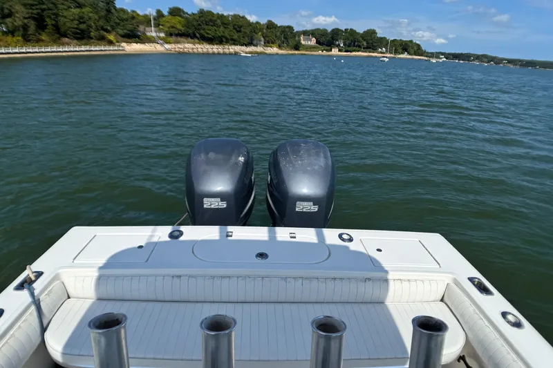 Slide: The Image of Regulator Marine 26 Forward Seating 2006 - 16