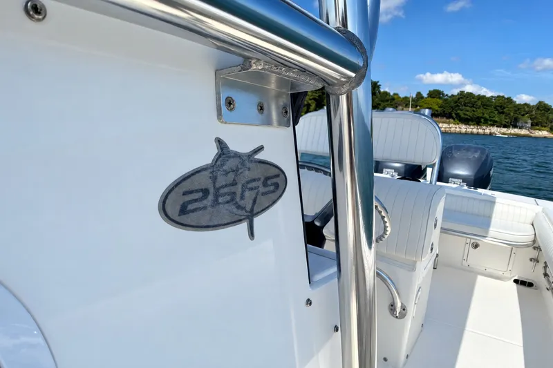 Slide: The Image of Regulator Marine 26 Forward Seating 2006 - 15