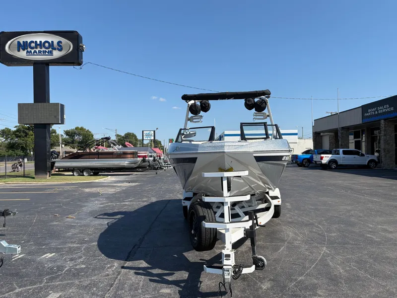 Slide: The Image of Tigé 23ZX 2020 - 6