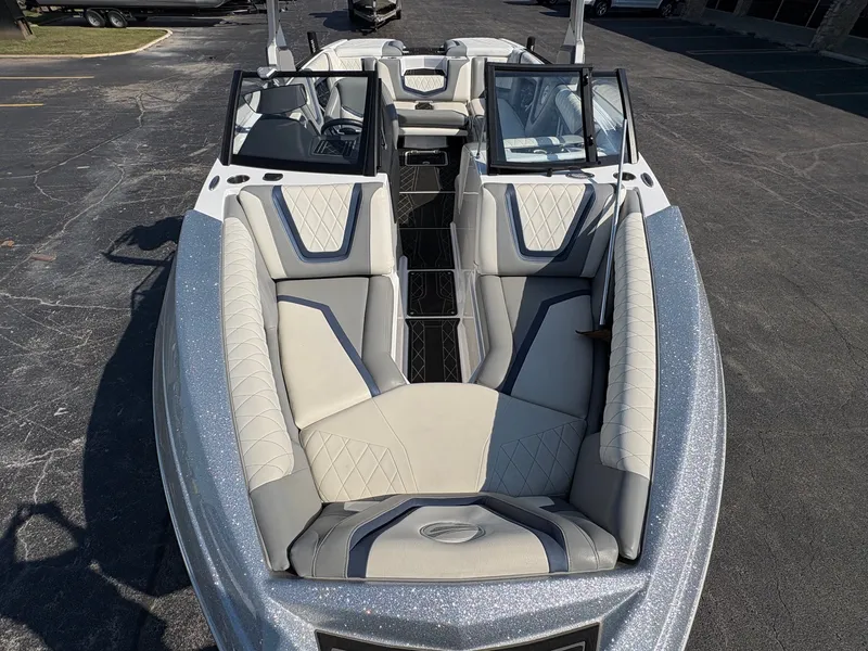 Slide: The Image of Tigé 23ZX 2020 - 7