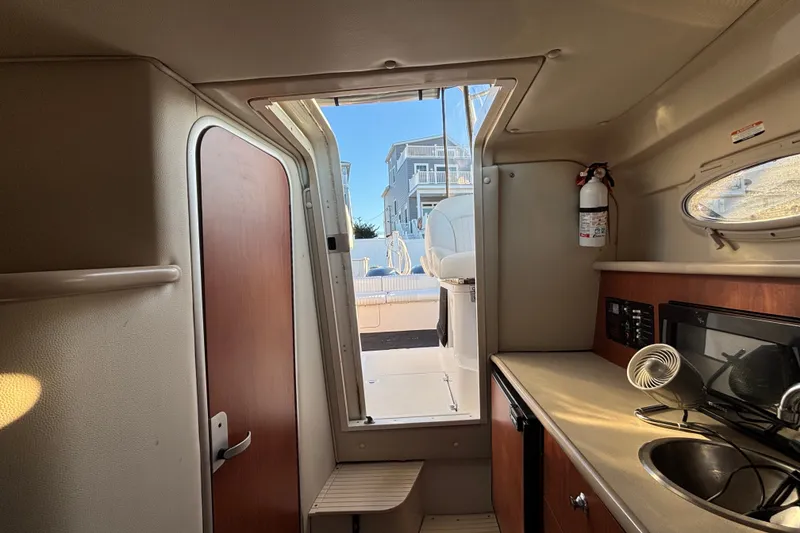 Slide: The Image of Robalo R265 Walkaround 2004 - 19