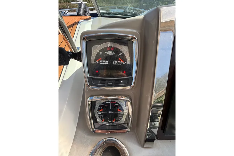 Slide: The Image of Chaparral 310 Signature 2018 - 31