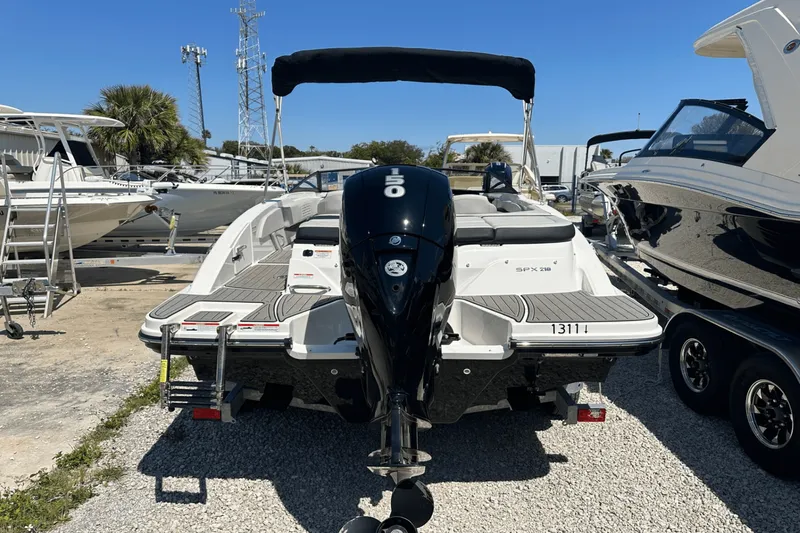 Slide: The Image of Sea Ray 21 SPX OB 2023 - 5