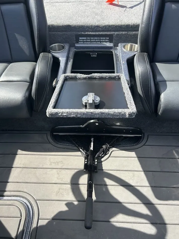 Slide: The Image of Phoenix Bass Boat 20XE 2024 - 7