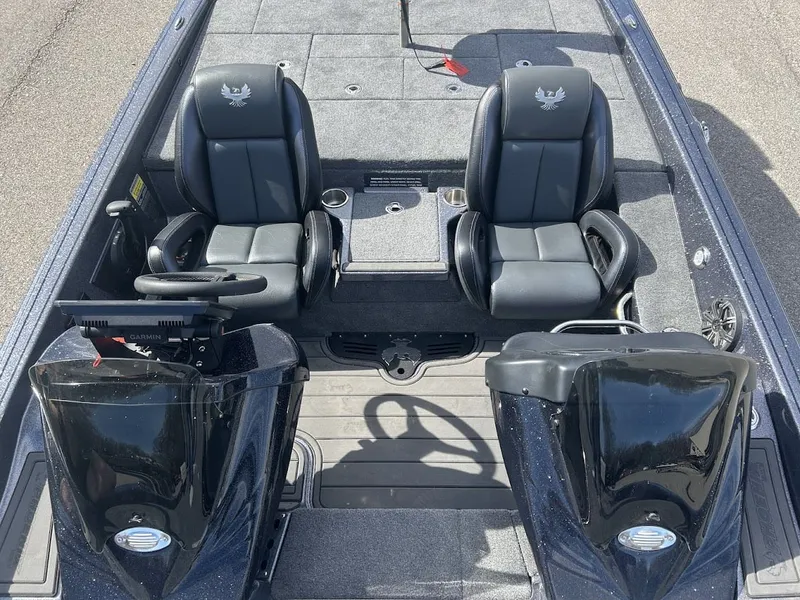 Slide: The Image of Phoenix Bass Boat 20XE 2024 - 6