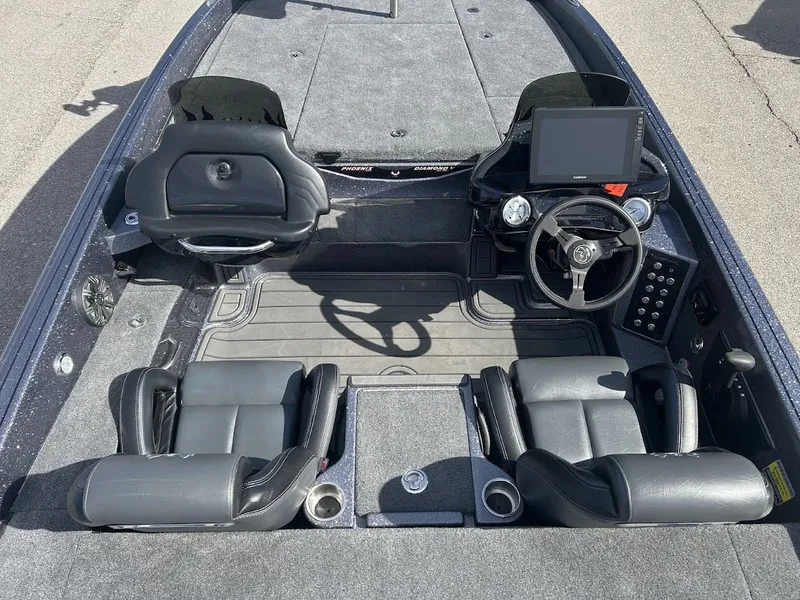 Slide: The Image of Phoenix Bass Boat 20XE 2024 - 5