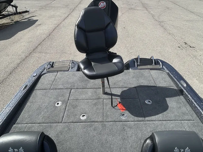 Slide: The Image of Phoenix Bass Boat 20XE 2024 - 10