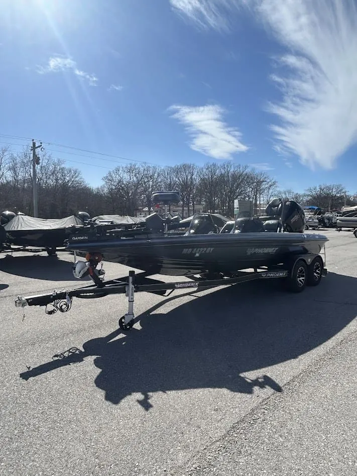 Slide: The Image of Phoenix Bass Boat 20XE 2024 - 21