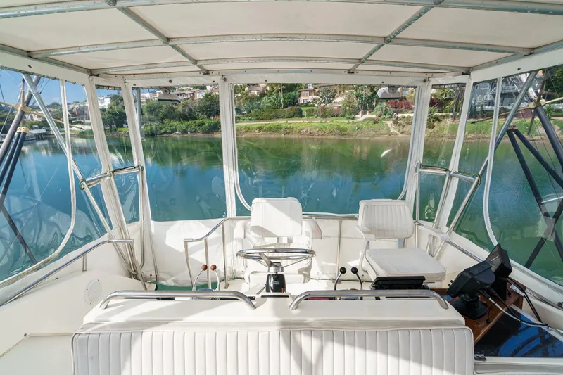 Slide: The Image of Pearson 34 Convertible 1989 - 17