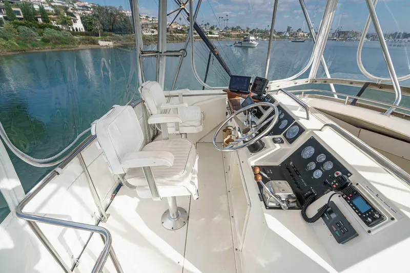 Slide: The Image of Pearson 34 Convertible 1989 - 18