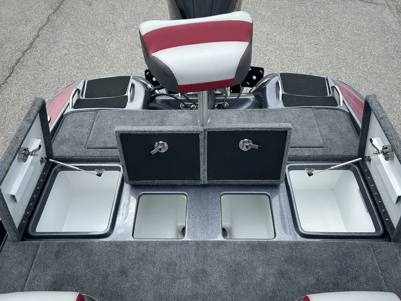 Slide: The Image of Phoenix Bass Boat 721 ZXL 2026 - 14
