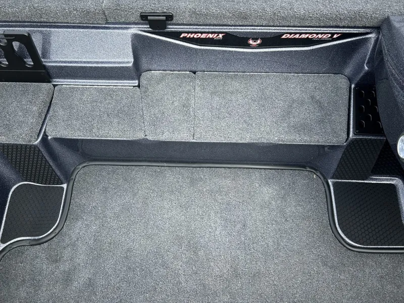 Slide: The Image of Phoenix Bass Boat 721 ZXL 2026 - 15