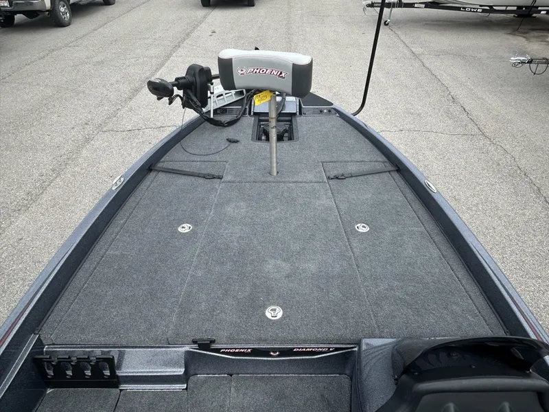 Slide: The Image of Phoenix Bass Boat 721 ZXL 2026 - 17