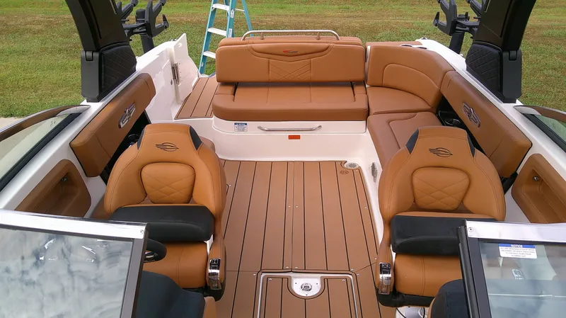 Slide: The Image of Chaparral 28 Surf 2026 - 18