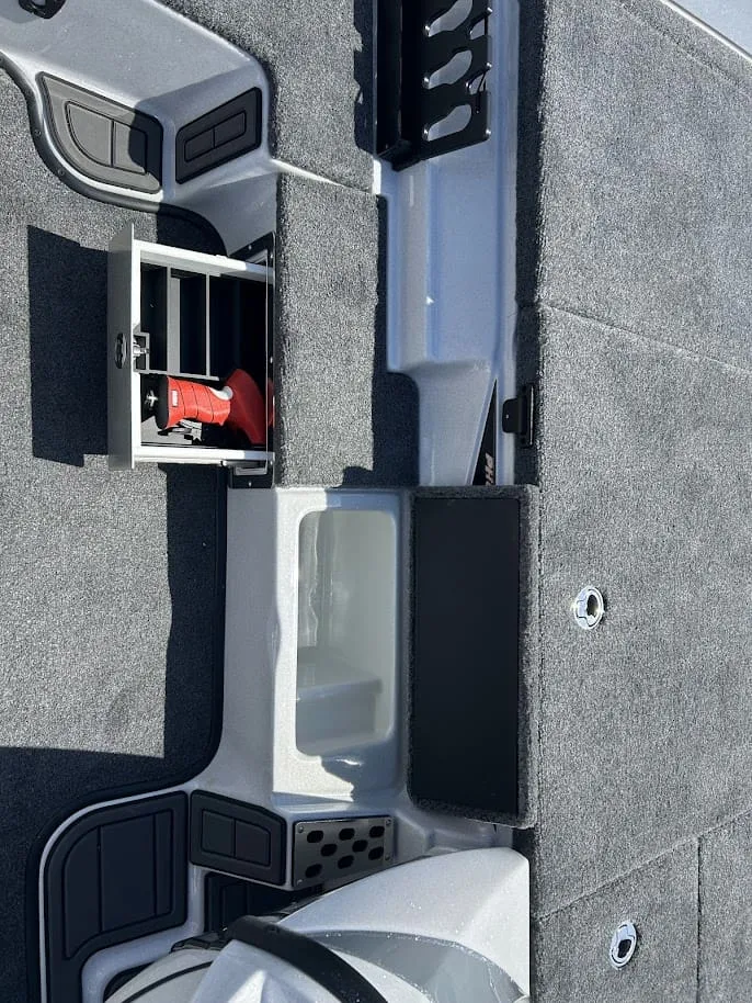 Slide: The Image of Phoenix Bass Boat 21 LXE 2027 - 18