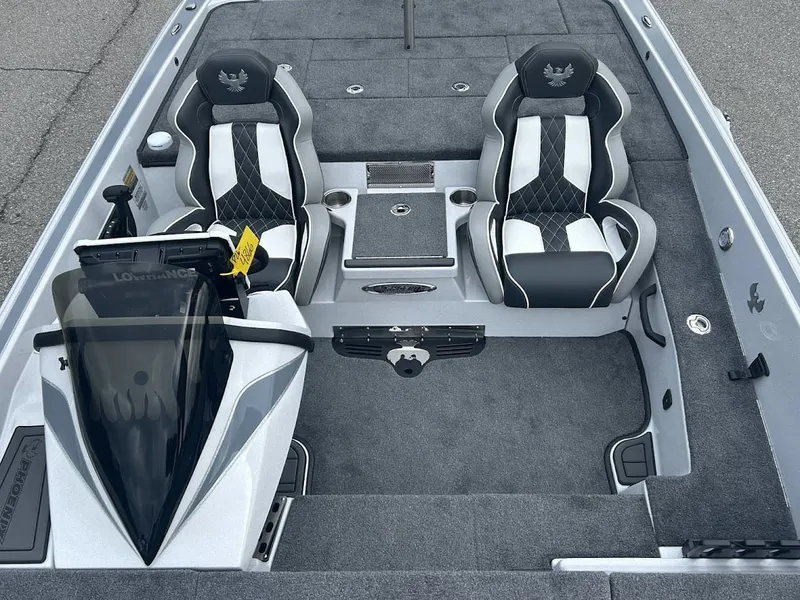 Slide: The Image of Phoenix Bass Boat 21 LXE 2027 - 12