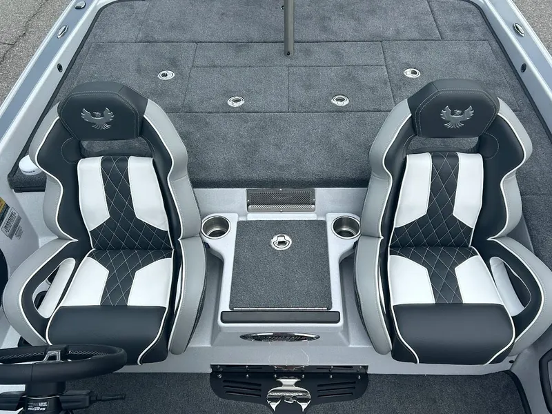 Slide: The Image of Phoenix Bass Boat 21 LXE 2027 - 13