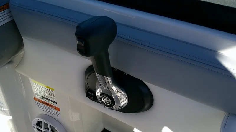 Slide: The Image of Chaparral 21 SSi 2026 - 13