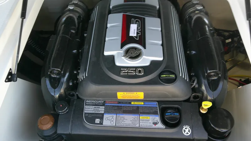 Slide: The Image of Chaparral 21 SSi 2026 - 15