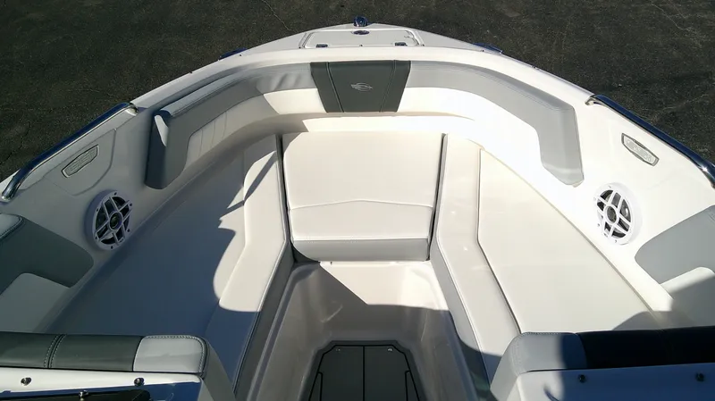 Slide: The Image of Chaparral 21 SSi 2026 - 17