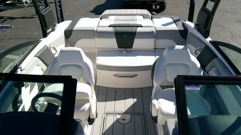 Slide: The Image of Chaparral 21 SSi 2026 - 20