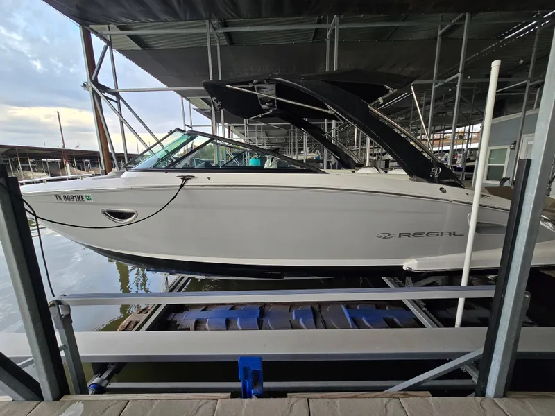Slide: The Image of Regal 2800 2021 - 3