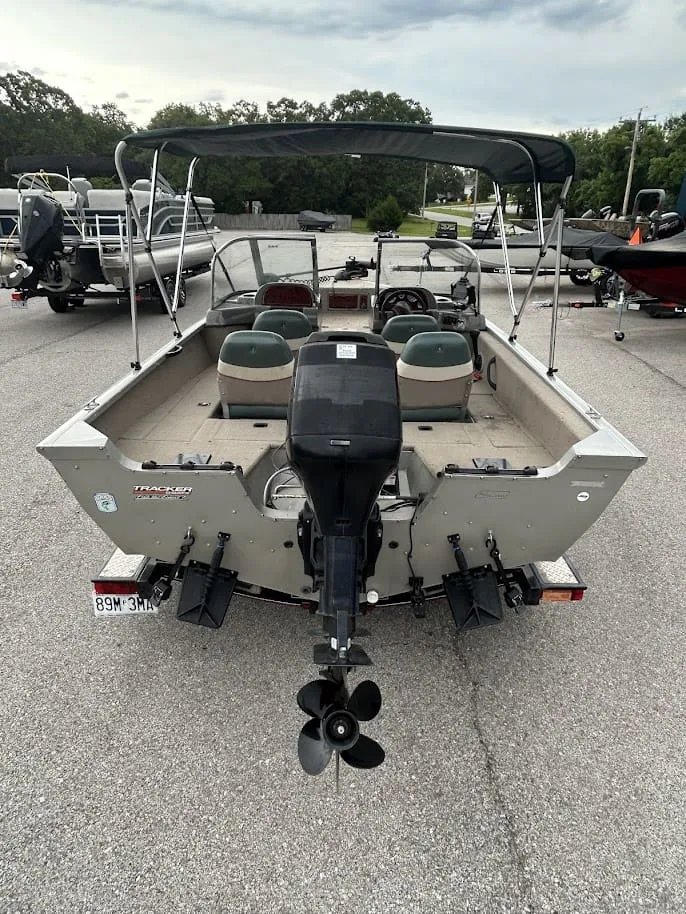 Slide: The Image of Tracker Pro Deep V16 2003 - 5
