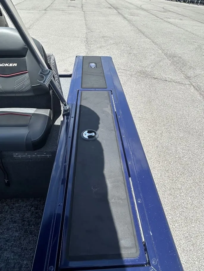 Slide: The Image of Tracker Targe V18 Combo 2024 - 23