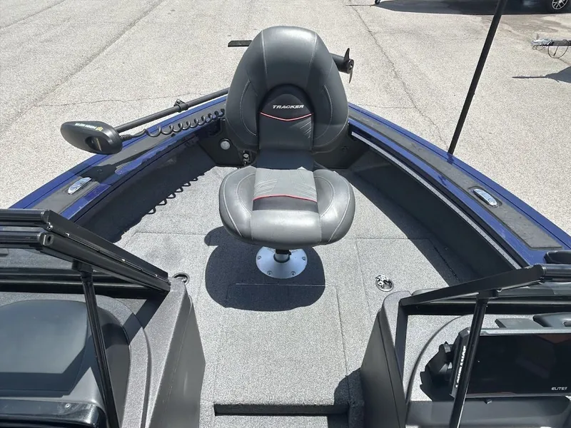 Slide: The Image of Tracker Targe V18 Combo 2024 - 10