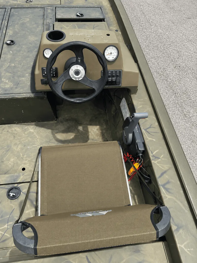 Slide: The Image of Tracker Grizzly 1754 2016 - 13