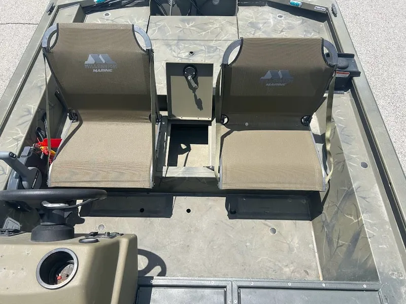 Slide: The Image of Tracker Grizzly 1754 2016 - 12