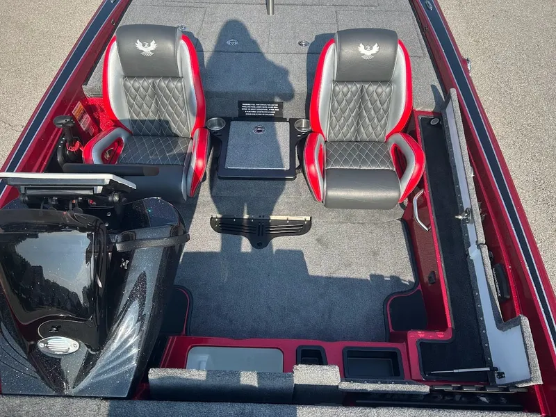 Slide: The Image of Phoenix Bass Boat 721 ZXL 2027 - 14