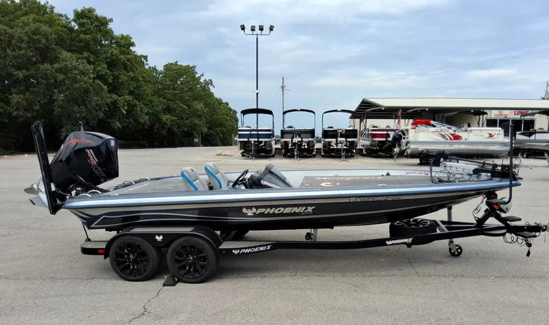 Slide: The Image of Phoenix Bass Boat 21 PHX 2019 - 23